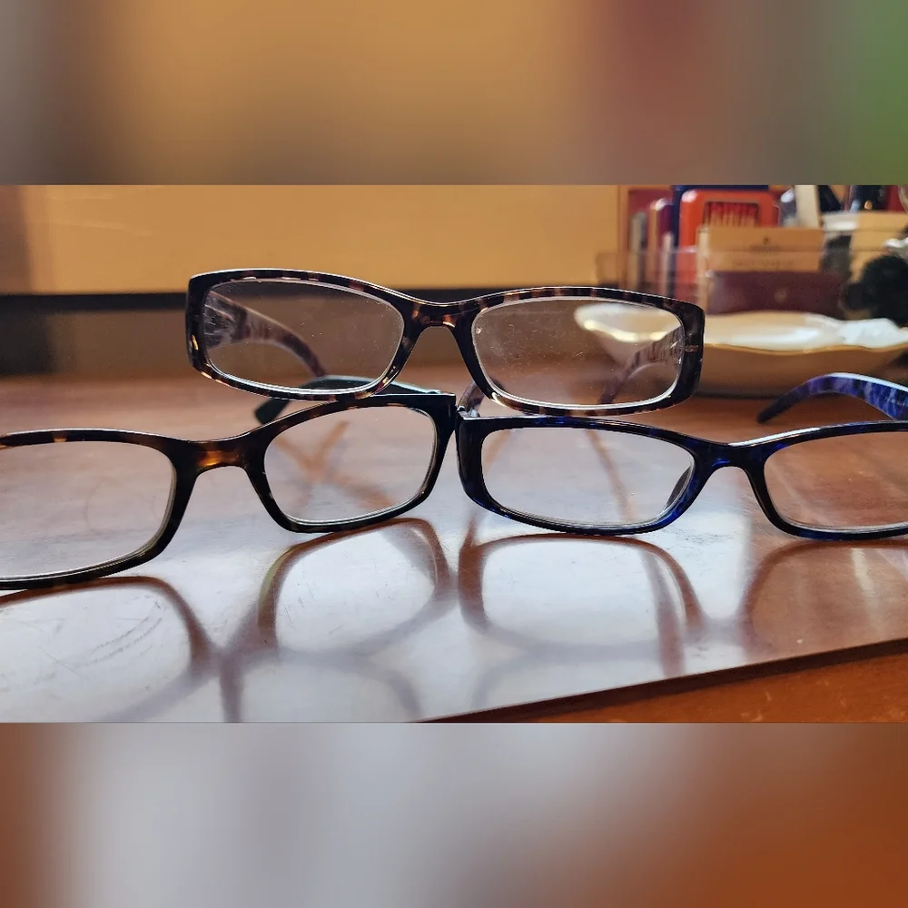 Reading glasses - Picture 1 of 4